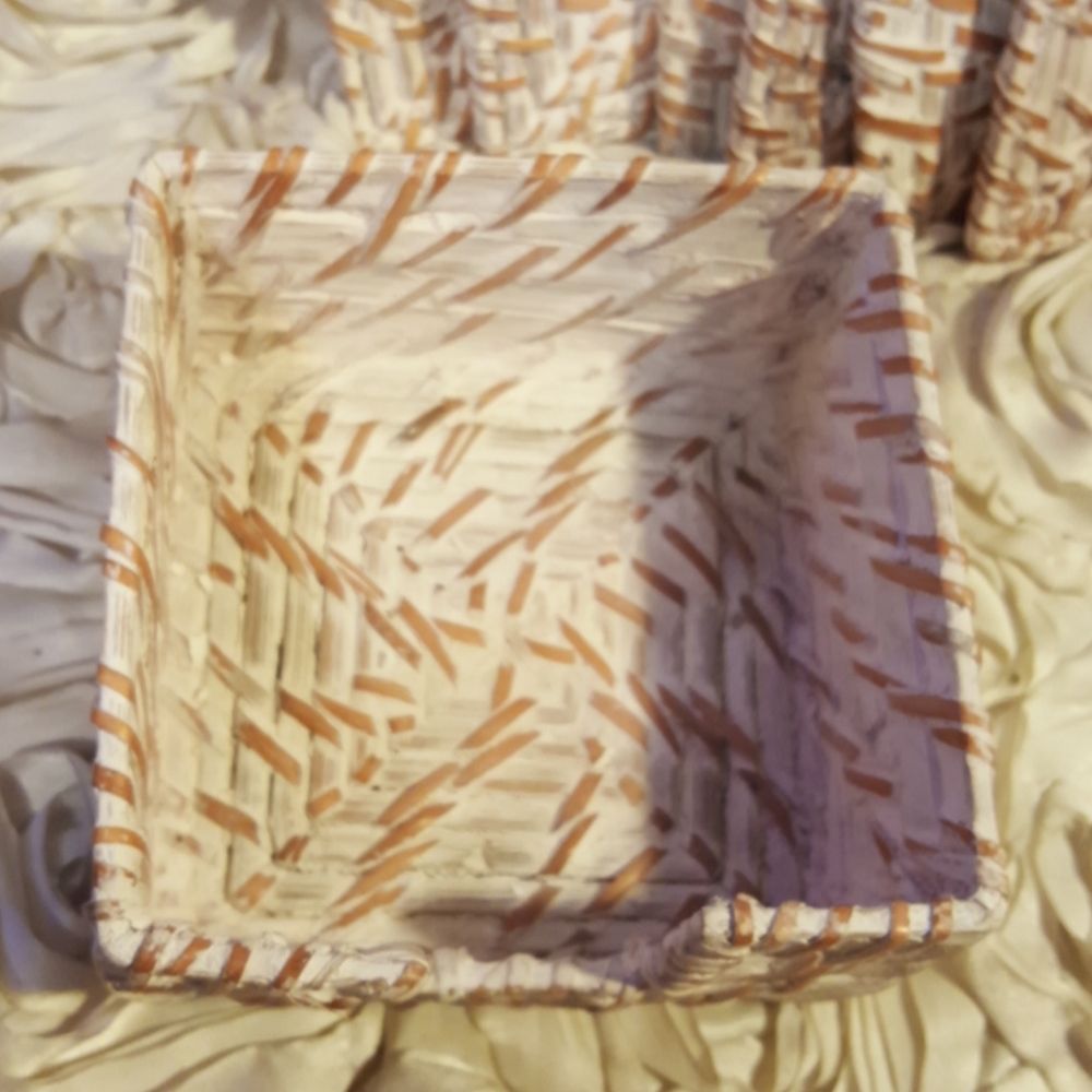 Coaster Set Wicker. - Picture 3 of 15